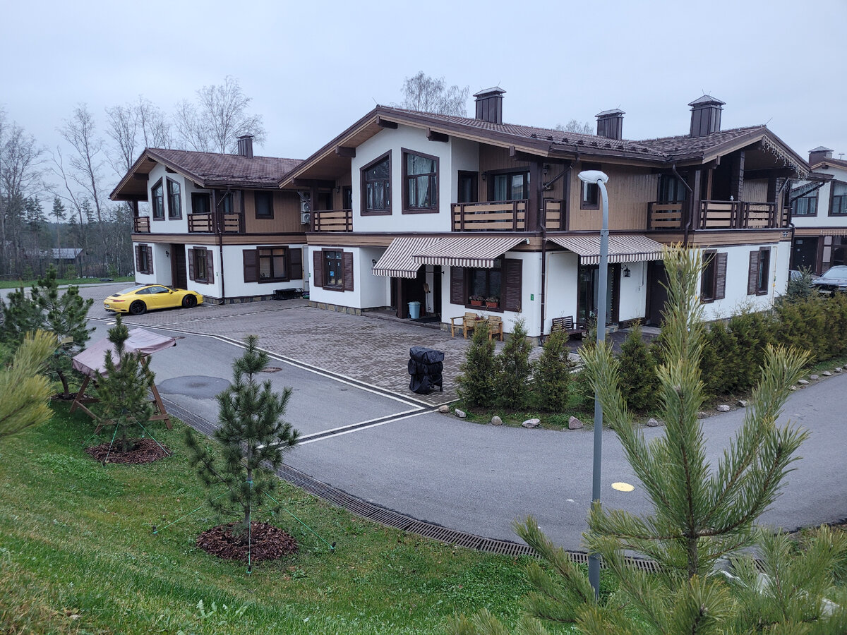 Оптимальные на мой взгляд по цене 120 м кв таунхаусы стоят сейчас 21-22 млн рублей.