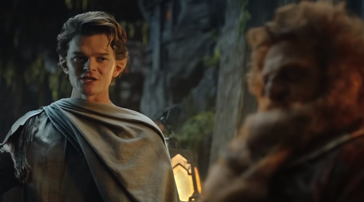 Линия Дурина и Элронда пожалуй единственная, за которой наблюдаешь без зевоты.