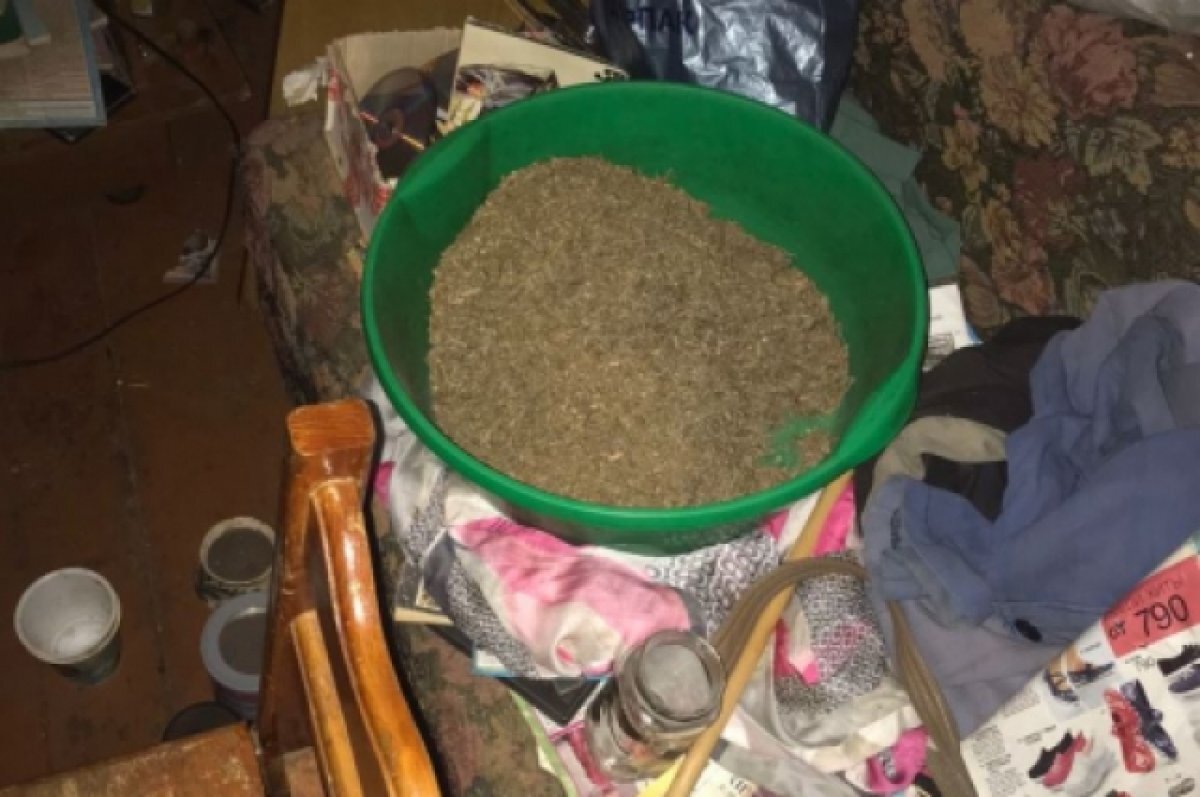    Житель Томской области своим поведением выдал местонахождение наркотиков