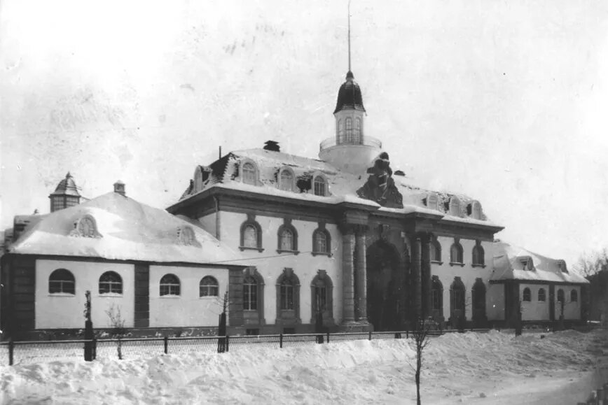 Конюшенный комплекс Манташева