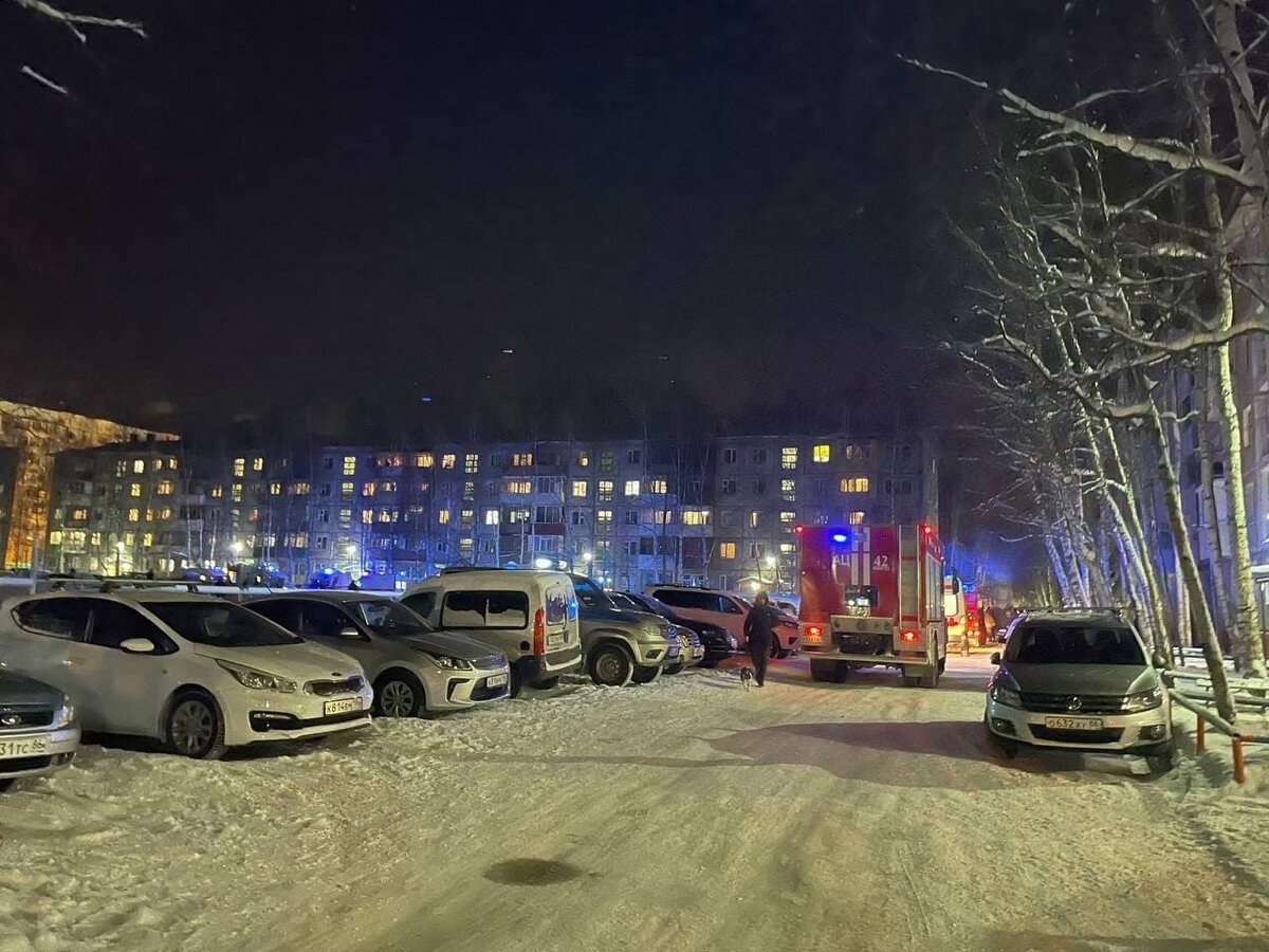 Чп нижневартовск сегодня последние. МЧС Нижневартовск. Нижневартовск улица мира. Происшествия в Нижневартовске.