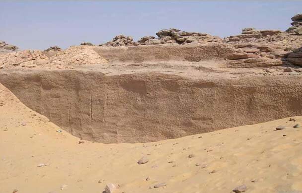 Каменоломни на левом берегу Нила (песчаник)