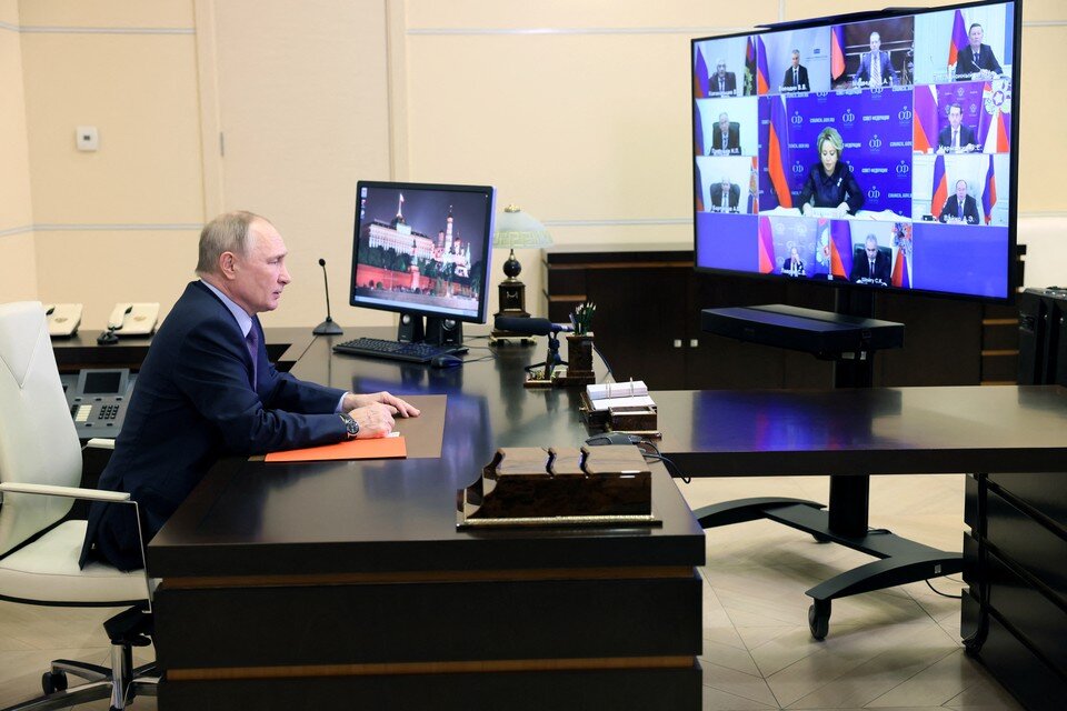     Владимир Путин  REUTERS