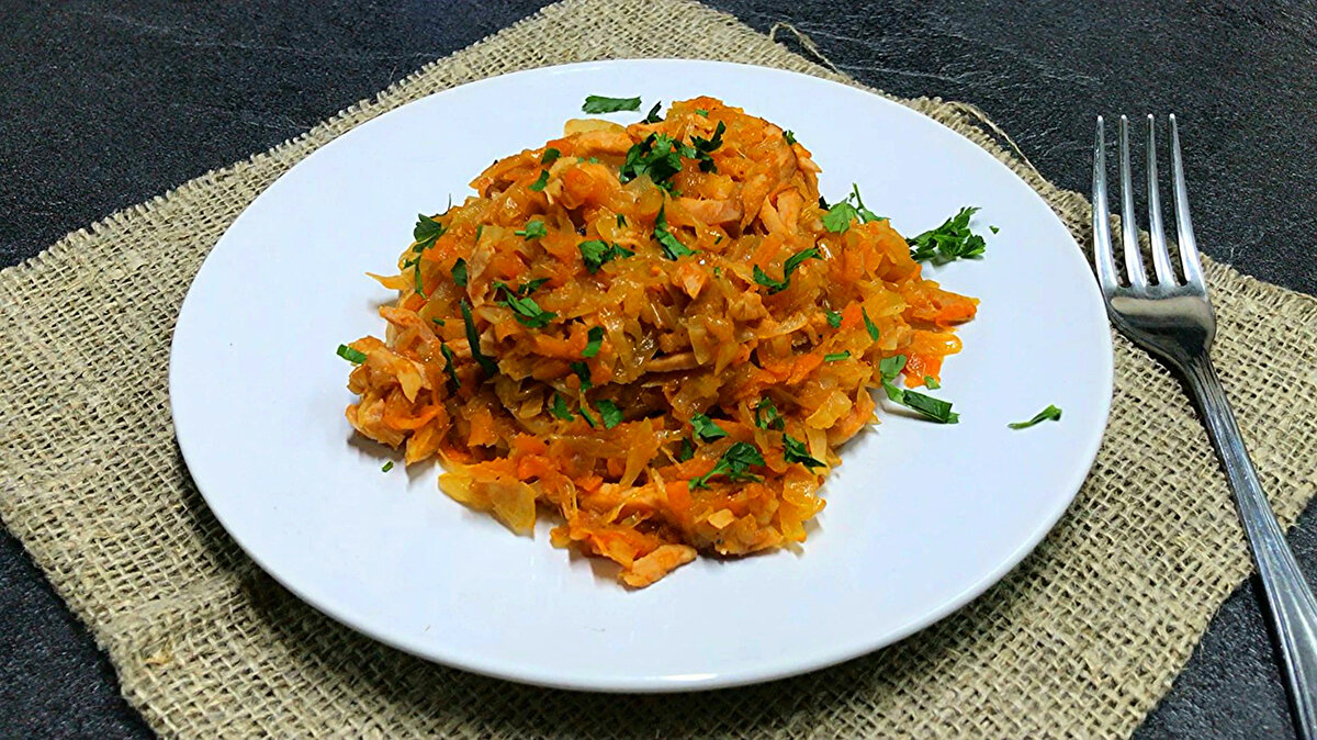 Тушёная курица с капустой и рисом — рецепт с фото пошагово