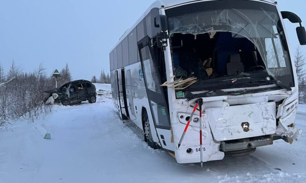    В ЯНАО в аварии на трассе погибли 2 человека