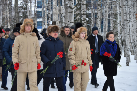    Югорчане почтили память павших защитников родины