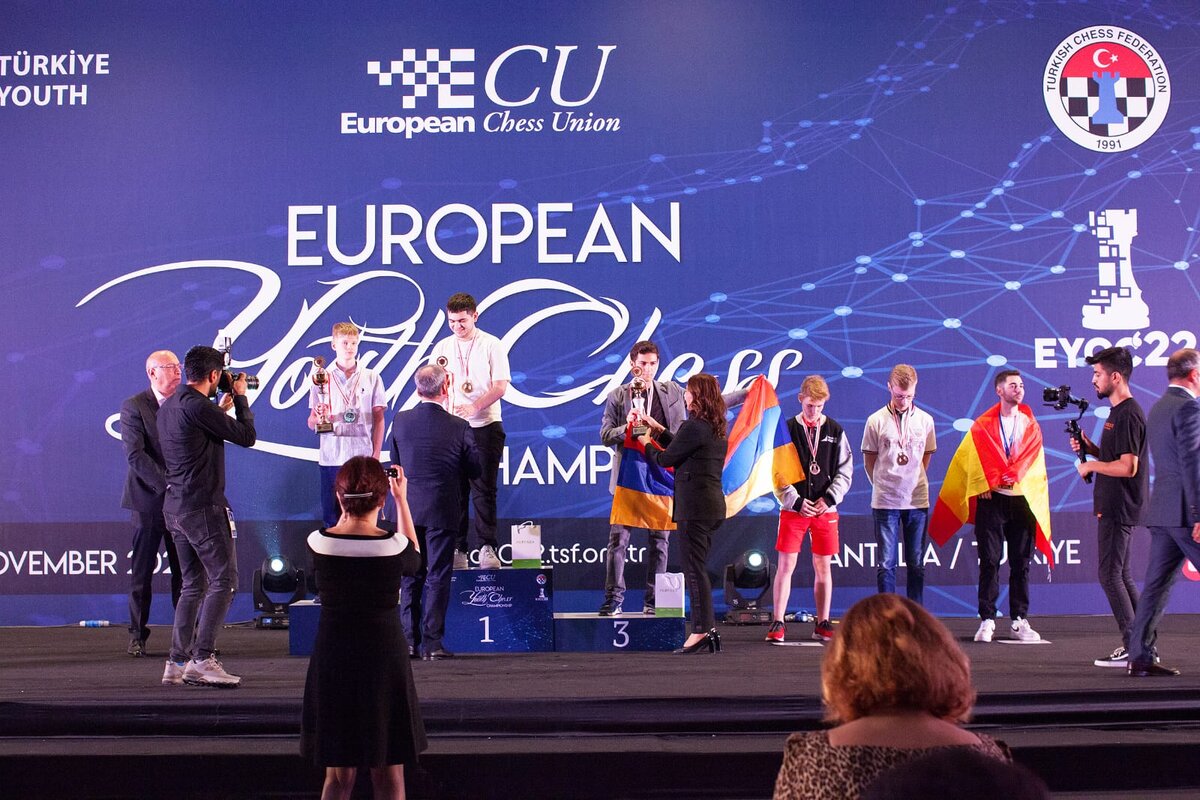 Юрик Маркарян на церемонии награждения в Турции