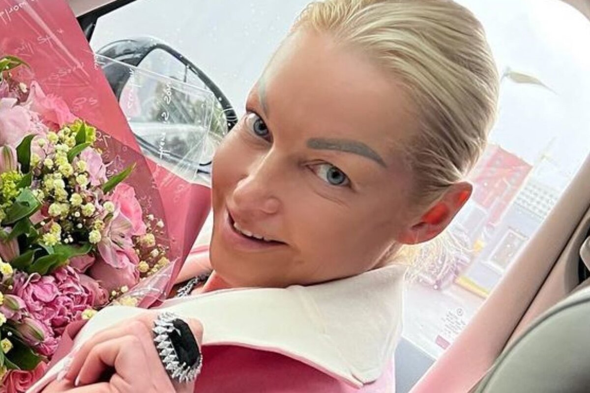     «Я ждала этого мужчину всю мою жизнь!»: Анастасия Волочкова опять влюбилась и рассмешила фанатов