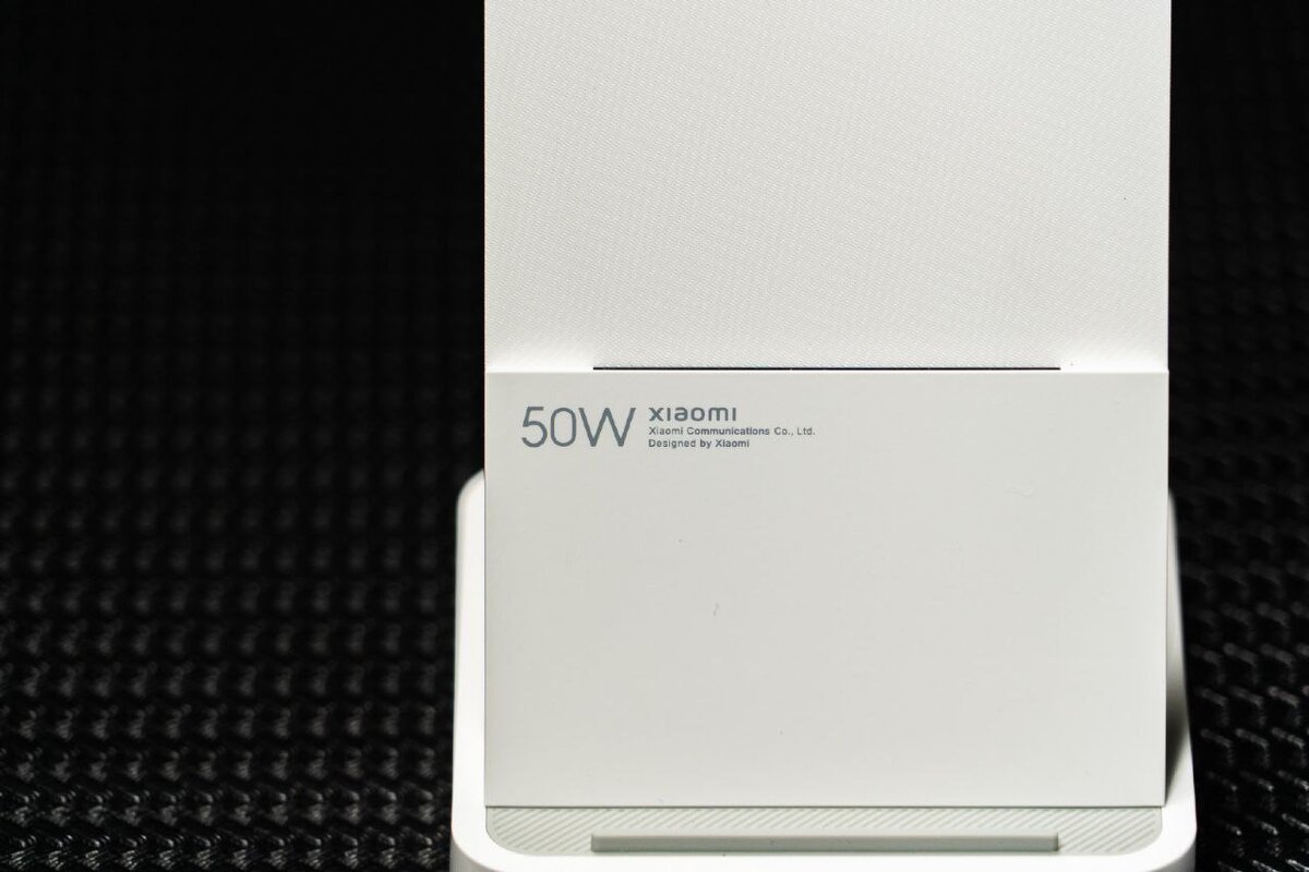 Беспроводная зарядка Xiaomi 50w. Беспроводная зарядка 50вт. Xiaomi 50w Vertical Air Pro.