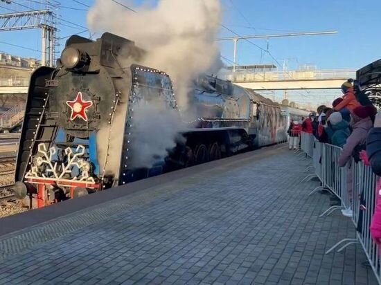     В Саратов прибыл сказочный поезд Деда Мороза из Великого Устюга Фото: видеокадр