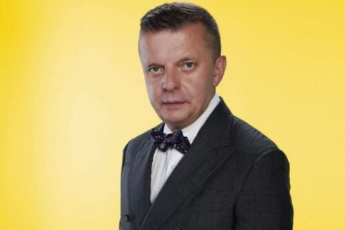    Куда исчез Леонид Парфенов? Журналист уехал из России и готовит «Намедни» про 2022 год Данил Тармасинов