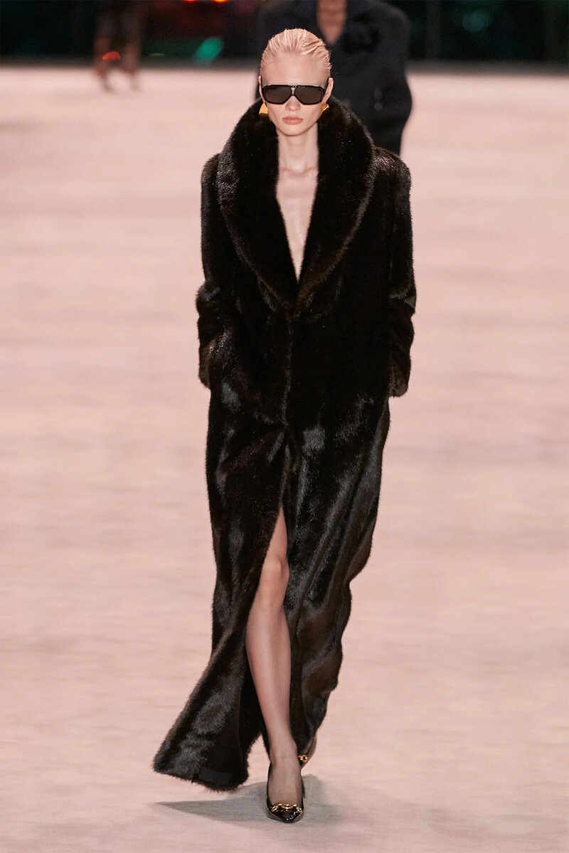    Saint Laurent осень-зима 2022/23