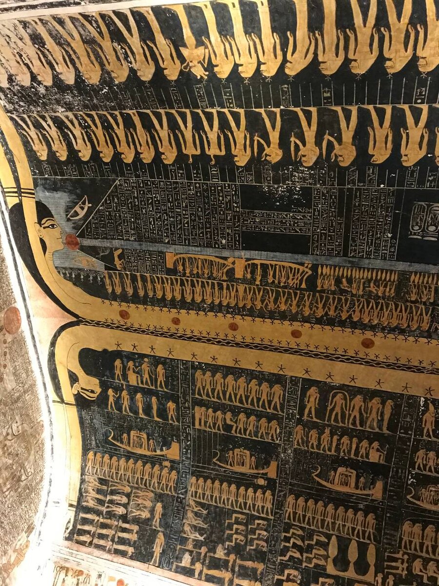 Внутри гробницы Рамзеса VI (долина Царей)