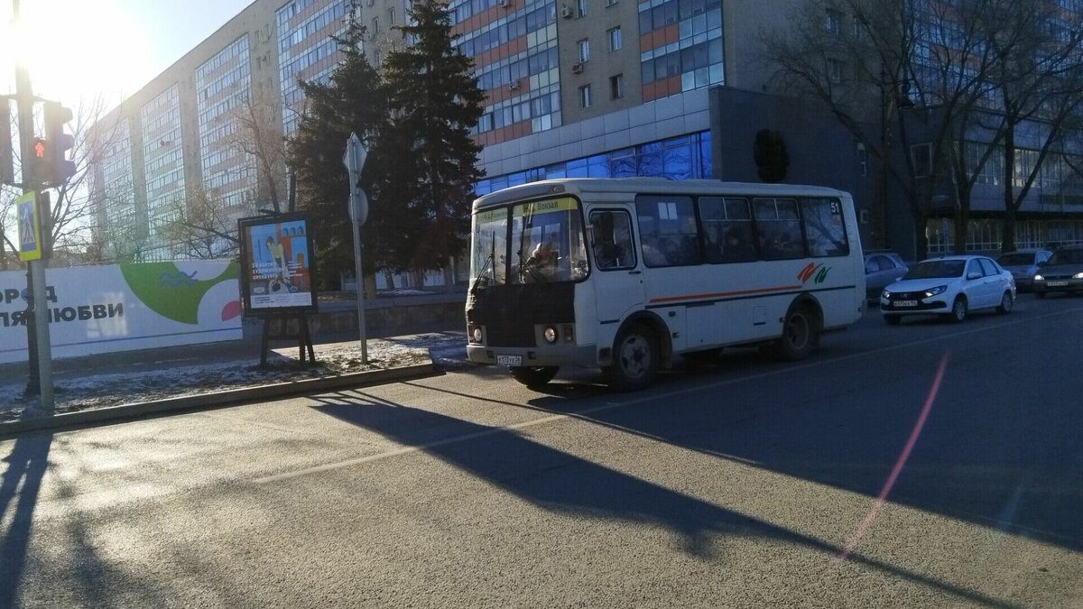 36 автобус оренбург. Несколько общественных автобусов. Автобус Оренбург. ГЛОНАСС Саранск общественный транспорт. Система ГЛОНАСС на школьных автобусах.