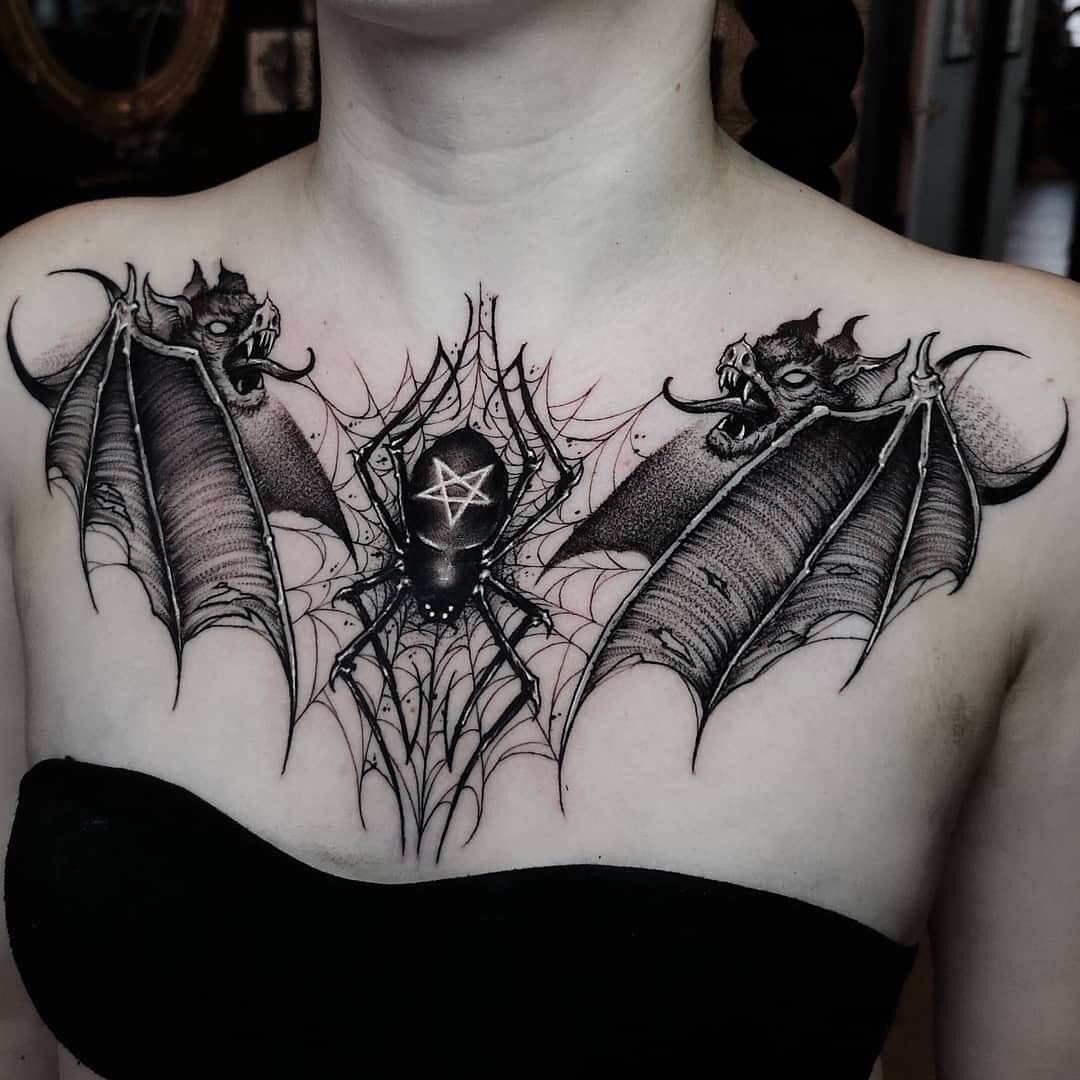 Модные аксессуары + фото новинок, тенденций и трендов | Lock tattoo, Tattoos, Bat tattoo