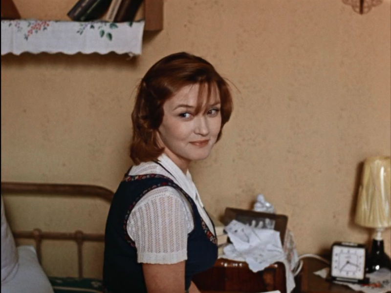 Вера Алентова: кадр из фильма "Москва слезам не верит" (1979) / "КиноОхота"