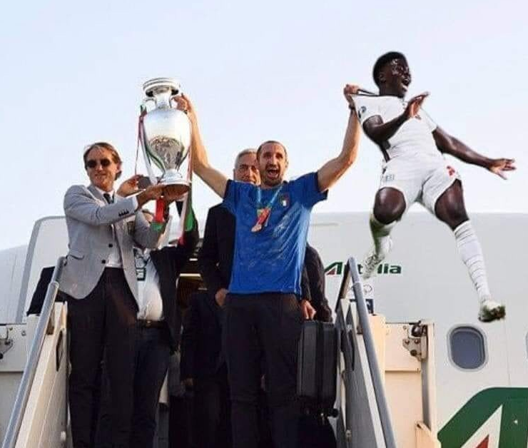 Мем из серии Кьеллини и чернокожий футболист