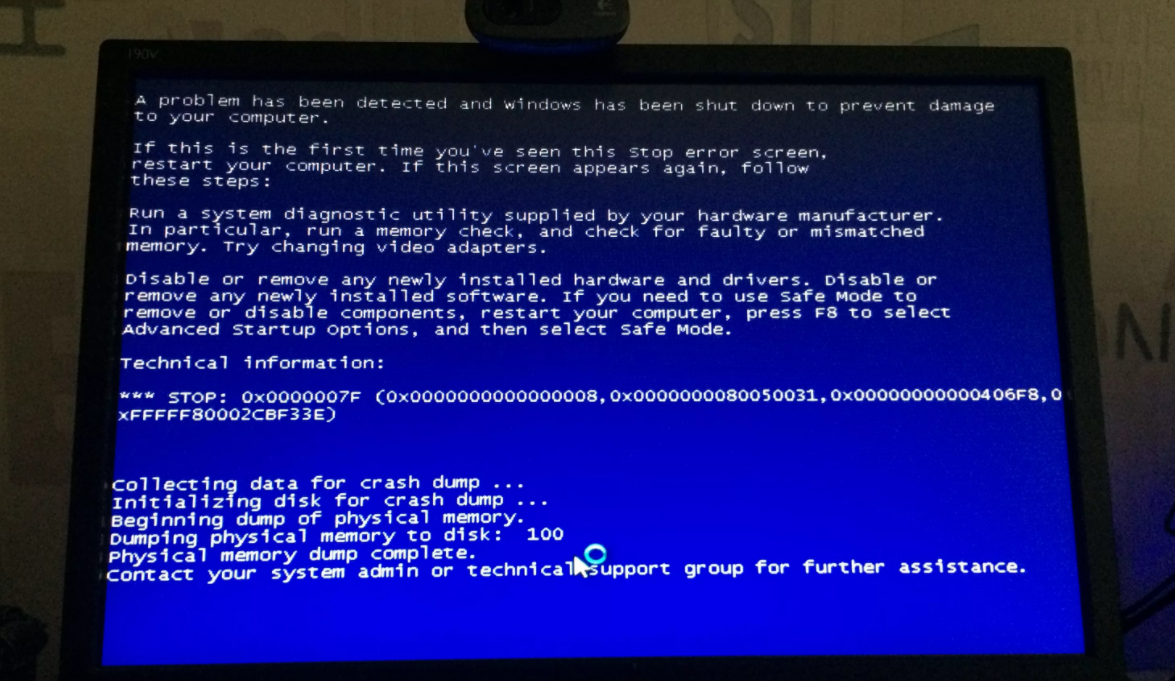 При игре появляется синий экран. 1. При игре появляется синий экран. Синий экран виндовс 8. Синий экран перезагрузка.