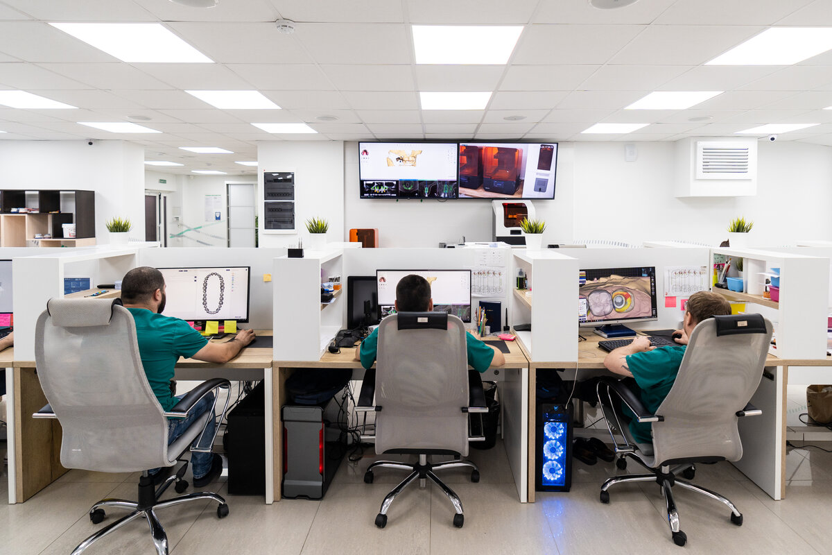 3D-техники лаборатории ABC Clinic