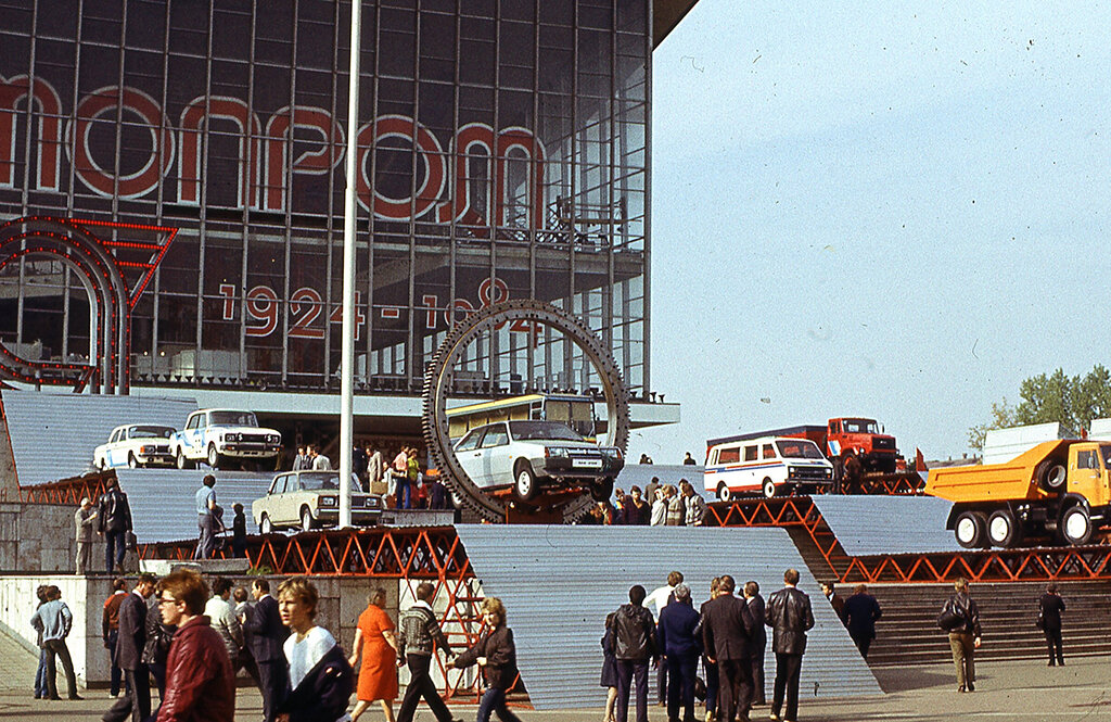 ВАЗ-2108, Москва, ВДНХ, 1984 год. Фотография © «ЗИЛ: Завод и Люди»
