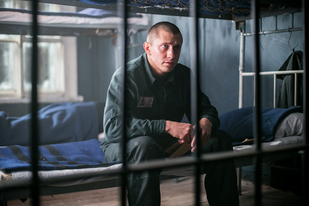 Павел Прилучный, кадр из сериала Беги! Фото из Яндекс.картинки.