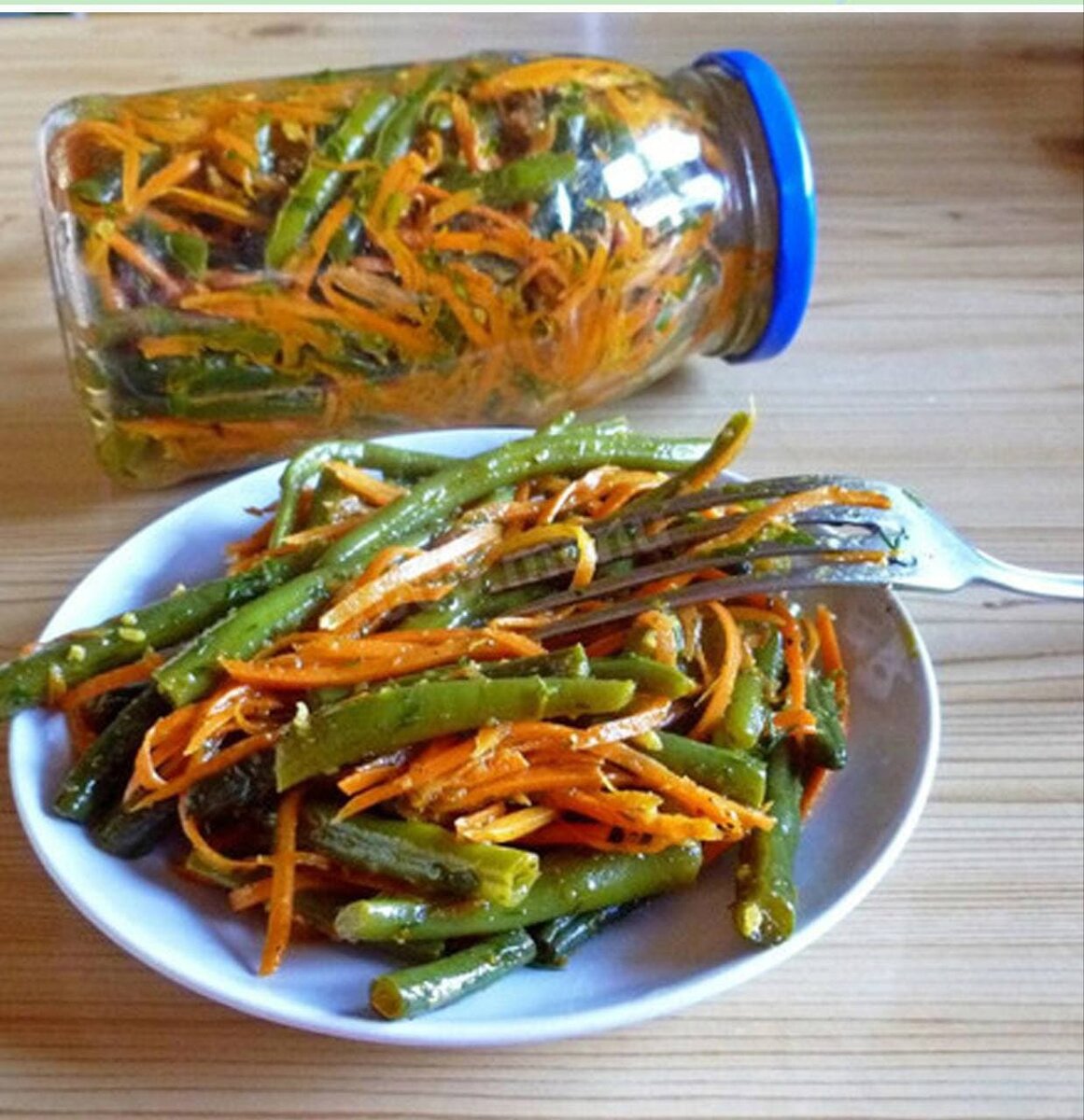 Спаржевая фасоль на зиму. Фасоль стручковая консервированная. Фасоль стручковая консервы. Стручковая фасоль с томатной пастой и чесноком. Маринованная стручковая фасоль.