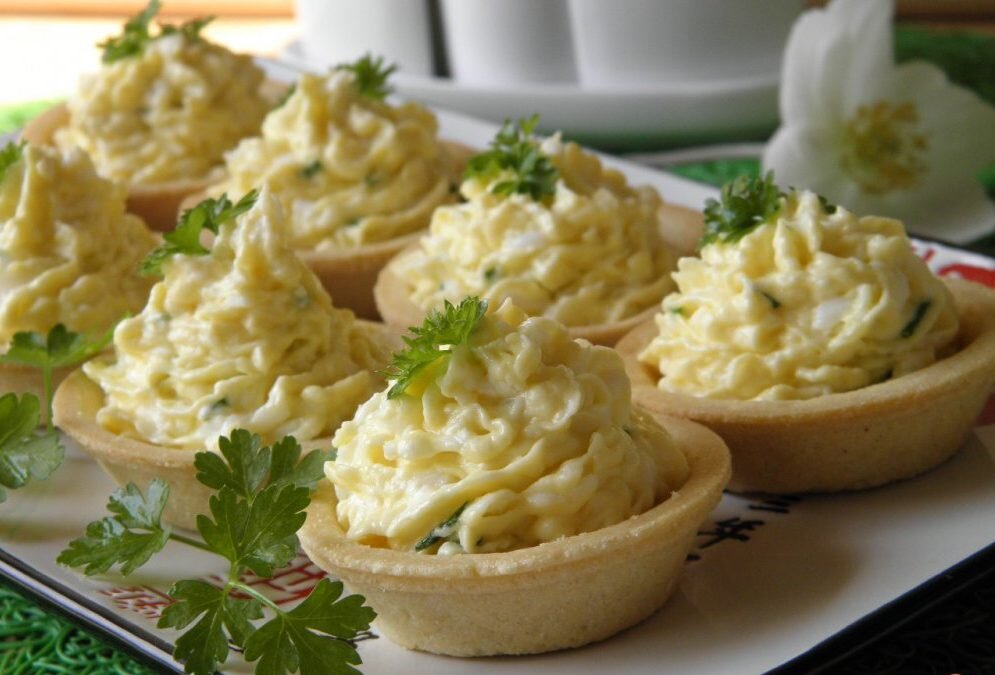 Самые простые и вкусные начинки для тарталеток на Новогодний стол.