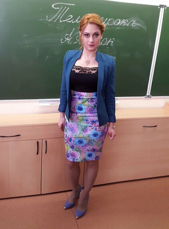 Russian teacher. Карина Мишулина училка. Карина Мишулина физрук. Карина Мишулина в сериале физрук. Карина Мишулина горячие физрук.