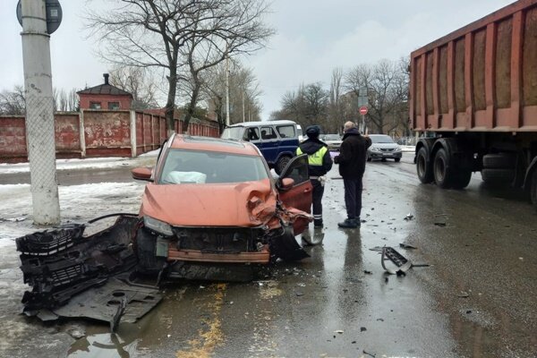 Что случилось с новочеркасском. Авария на Баклановском в Новочеркасске.