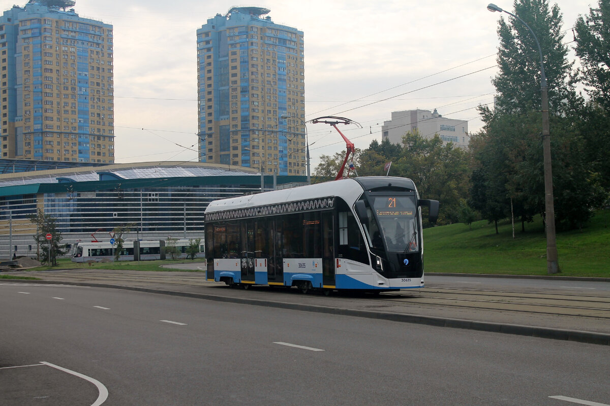 г. Москва, улица Катукова, маршрут № 21, вагон 71-911ЕМ "Львенок"