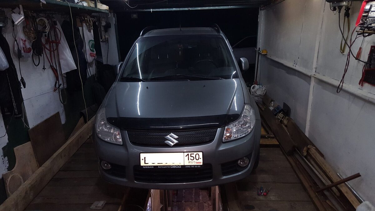 АвтоЗвук гаражного типа в Suzuki SX 4