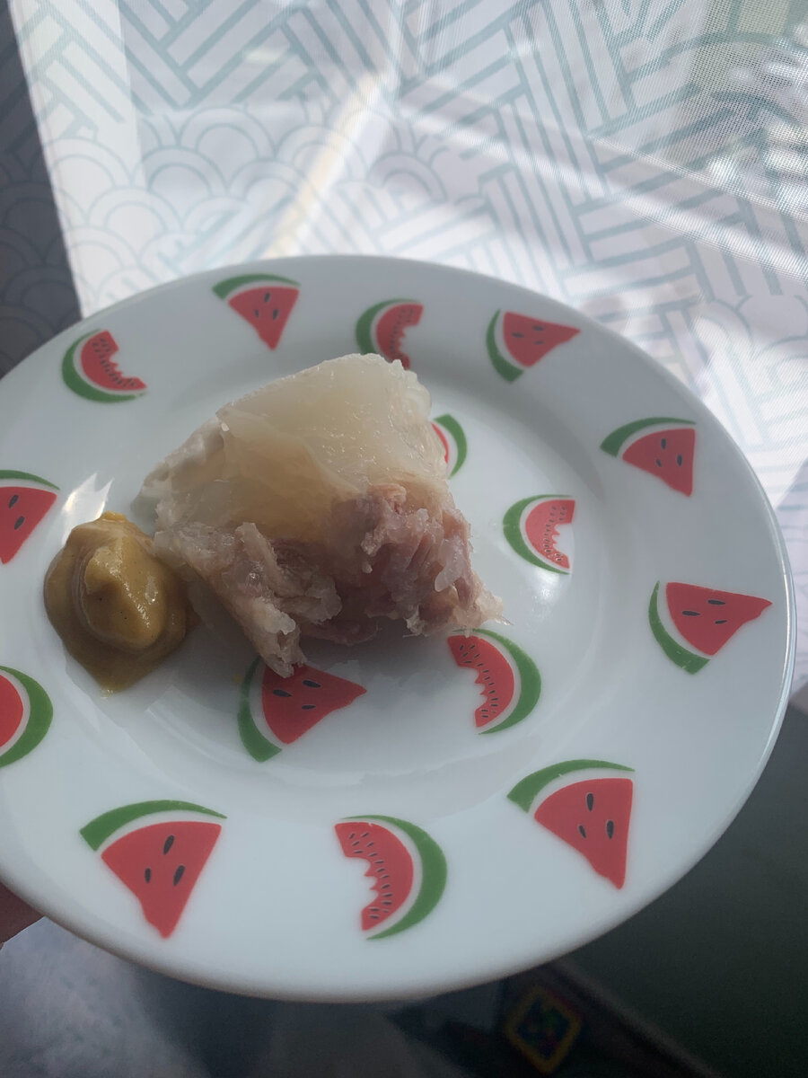 Не самогоне смогла красиво отрезать правда, но вкусно всё очень точно🤩