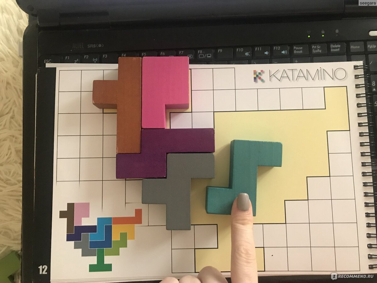 Фото из интернета. Таких заданий в альбоме всего два-петух и страус. Они получаются такие красивые. 