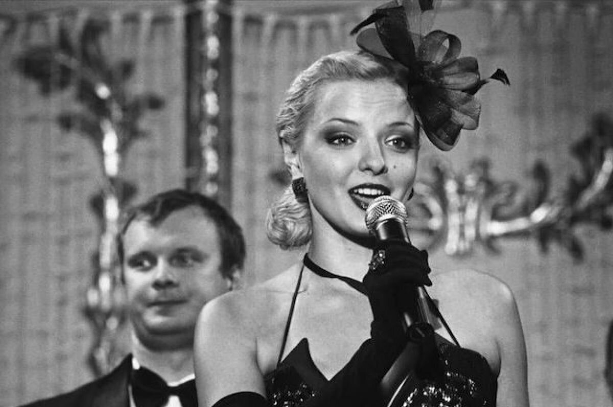    Марина Орлова начинала карьеру с игры в КВН под началом Семёна Слепакова.