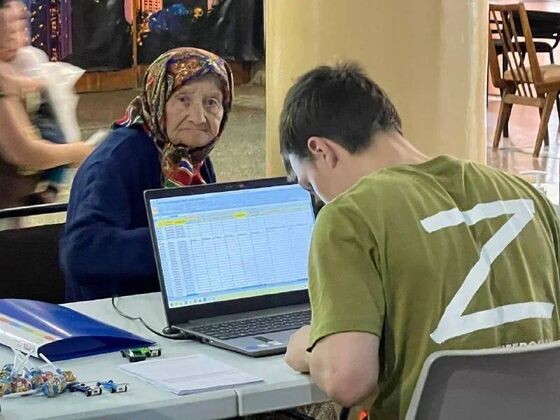    Центр гуманитарной помощи в Херсоне (c) Пресс-служба партии «Единая Россия»