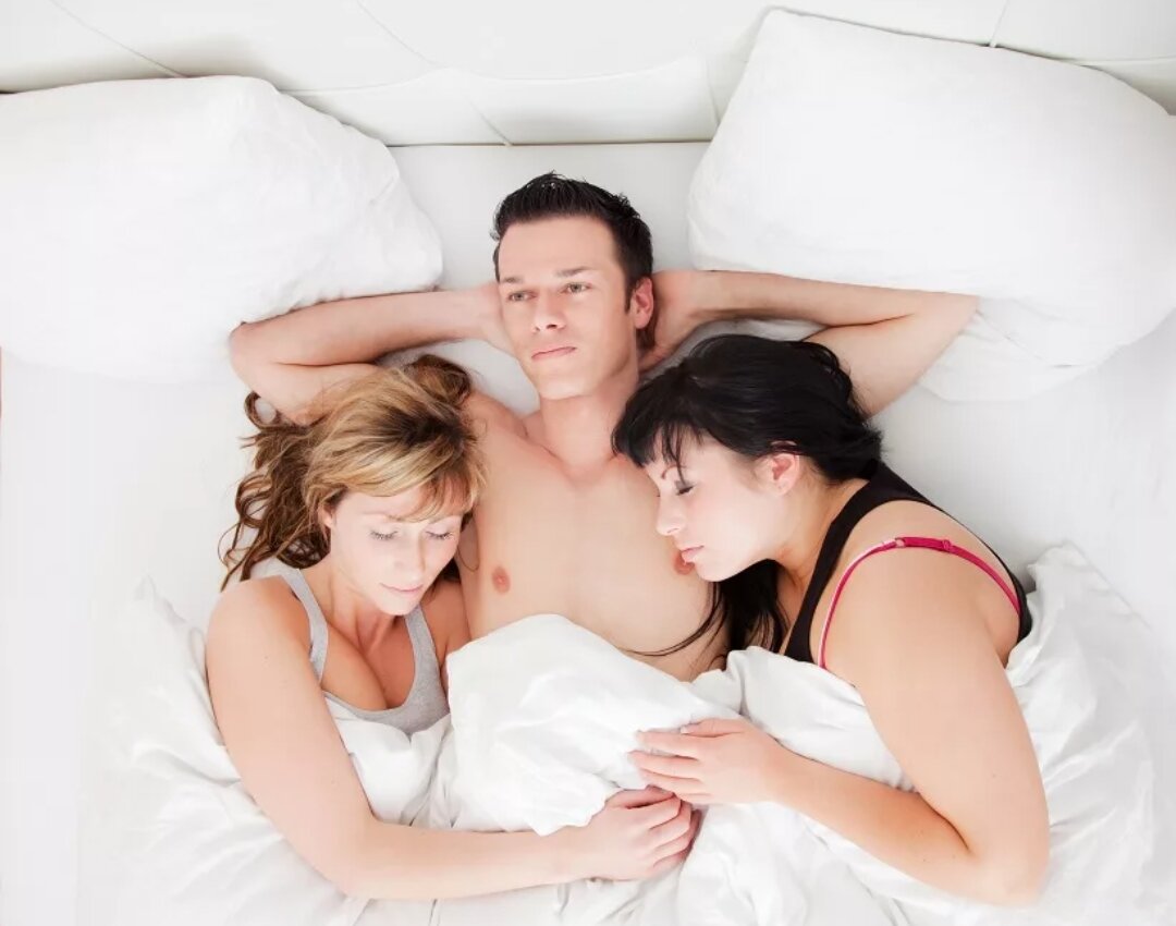 групповой с женой в кровати фото 56