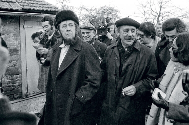 Александр Солженицын и Генрих Бёлль. Февраль 1974 г. 