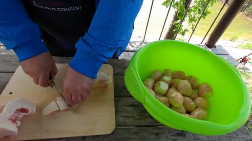 Жареная рыба с картофелем и курдюком на мангале, рецепт