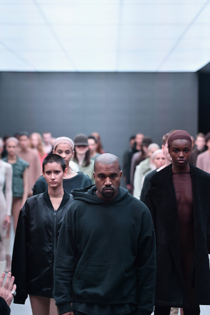    Канье Уэст на показе Yeezy Season 1, 2015Theo Wargo/Getty Images for adidas