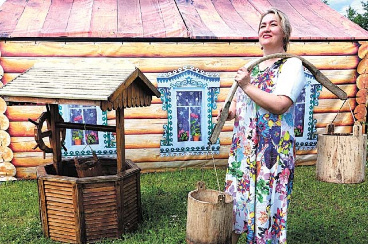    Лилия Ширяева уверена, что при необходимости женщина может управлять трактором не хуже мужчины.