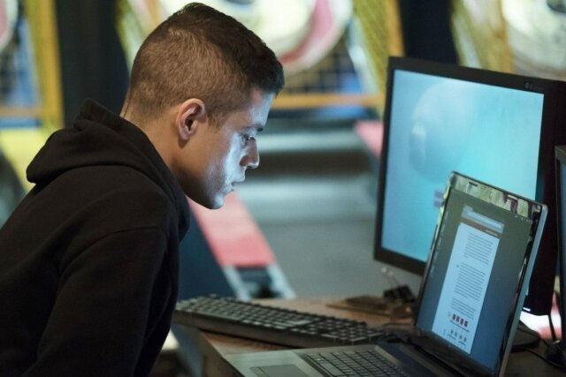    Хакер Цитата из т/с «Мистер Робот». 2015. США