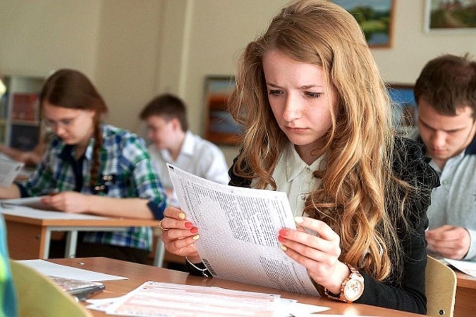     69% россиян предлагают отменить ЕГЭ Алексей БУЛАТОВ
