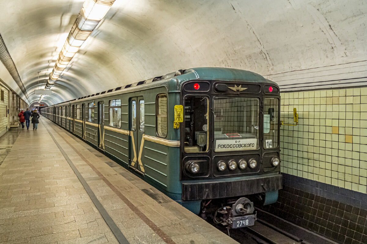 Почему поезда в метро иногда следуют не до конечной станции. Есть 4  причины, объясняющие это, далеко не всегда поезд едет в депо! | ПОД СТУК |  Дзен