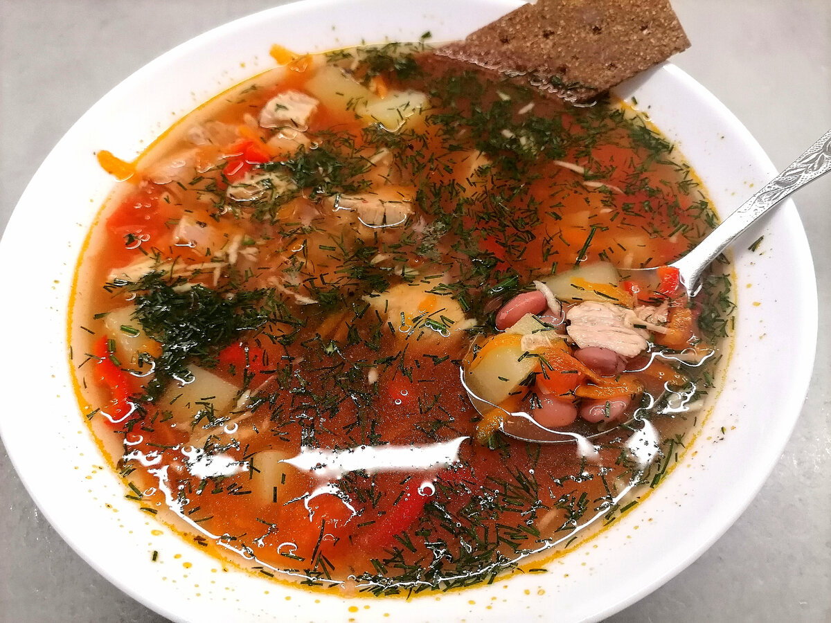 Суп из свинины с консервированной фасолью: рецепт - Лайфхакер