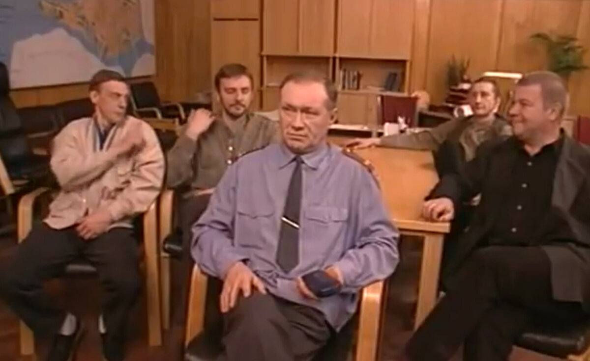 Улицы разбитых фонарей многая лета. Мухомор фильмы убойная сила. Многая лета улицы разбитых. Петренко улицы разбитых фонарей. Улицы разбитых фонарей 10.