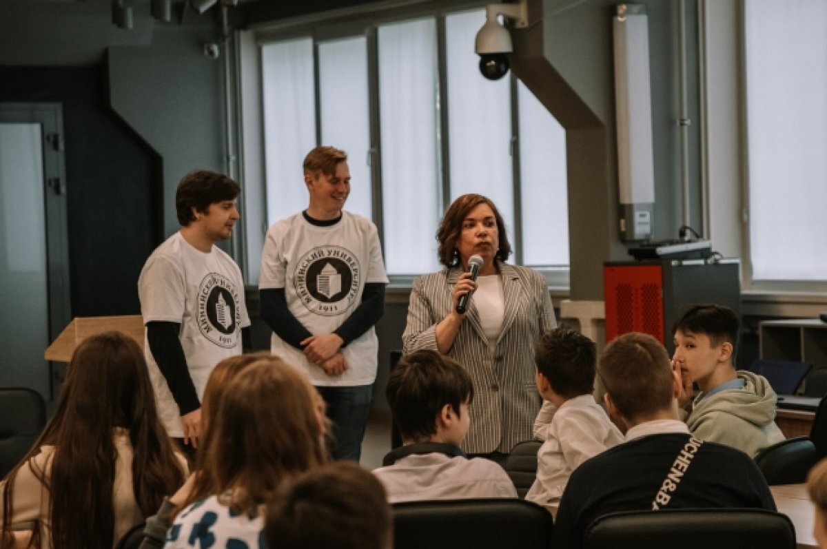    Преподавать физику в школе надо с учётом менталитета современных детей.