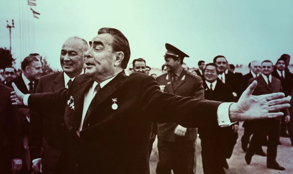 Верны брежнева. Брежнев 1962. Брежнев в Молдавии. Брежнев 1960.