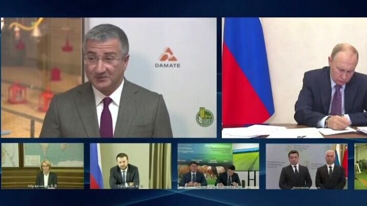    Сегодня Владимир Путин запустил тюменский племенной центр по воспроизводству индейки, сообщает ТАСС. Мероприятие прошло по видеосвязи, Владимир Якушев и Александр Моор нажали символическую кнопку, после чего предприятие заработало официально.