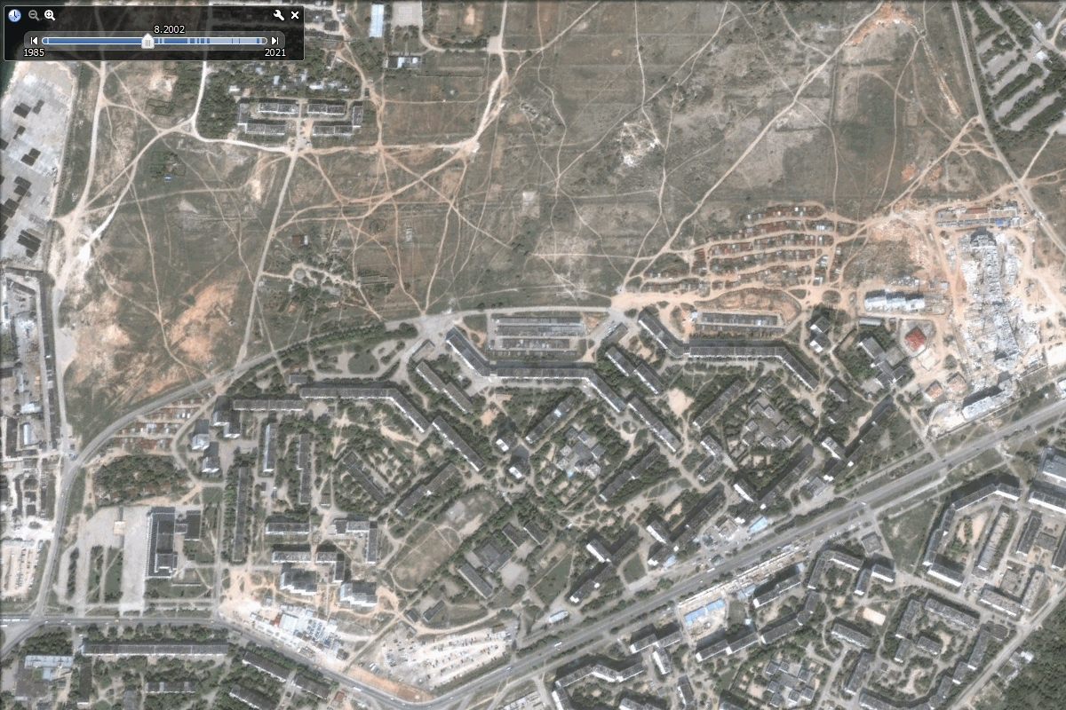 8.2002 - 11.2021. Размер анимации 1200×800