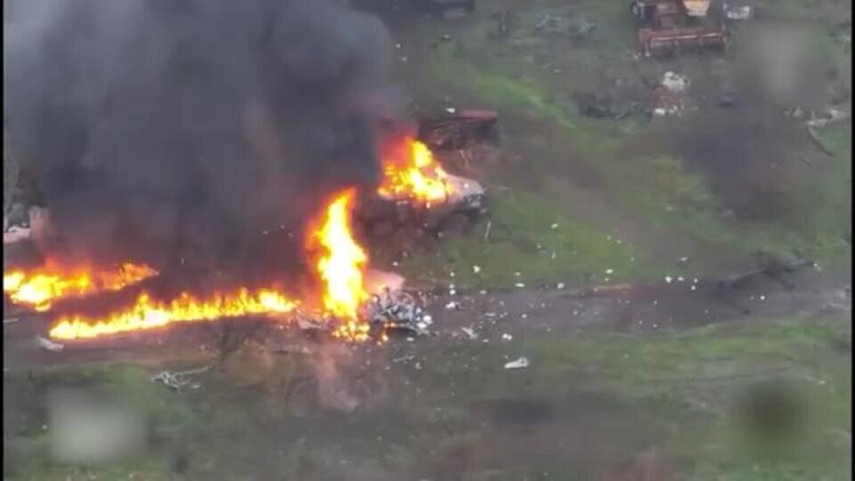     Украинские боевики выложили видео с подвигом российского солдата скриншот видео